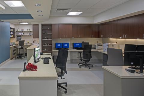 MCS GBMC Pharmacy Interior (28)