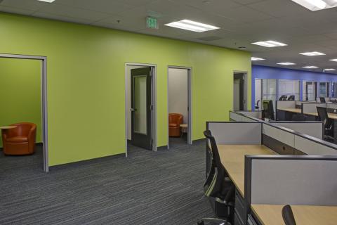 RW1 Direct Energy Solar Interior Office (5)