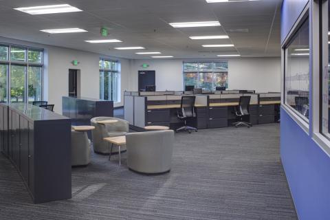RW1 Direct Energy Solar Interior Office (8)