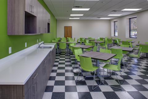 AB8 GEICO Breakroom (1)