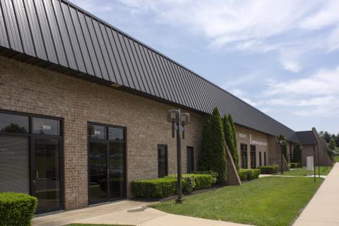 EL2 Eldersburg Business Center Exterior (5)