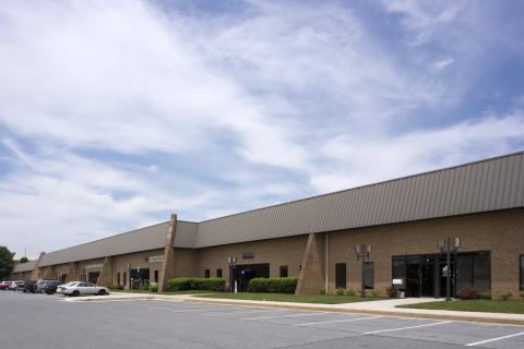 EL1 Eldersburg Business Center Exterior (9)