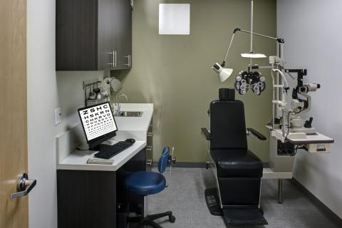 MCS Crofton Family Eye Care Interior (20)