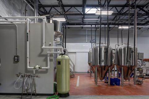 AB9 House 6 Brewing Company Interior (20)