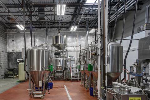 AB9 House 6 Brewing Company Interior (19)