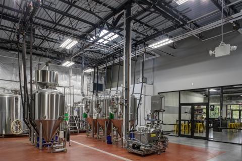 AB9 House 6 Brewing Company Interior (23)