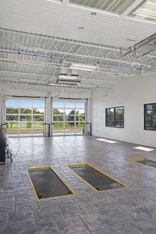 MCS D&V Auto Body Masters Interior (1)