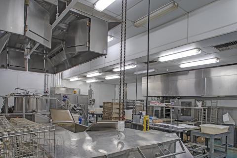 058E Beltway Business Community Interior Kitchen (22)