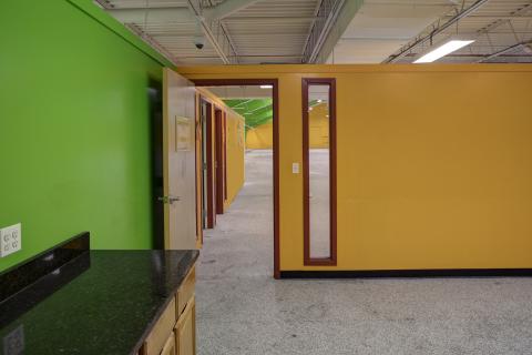 SK8 Suite 8855 Interior (22)