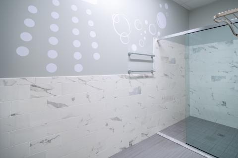 AB9 Hanley Energy Restroom (3)