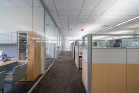 LS8 Neustar Office (2)
