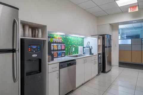 LS8 Neustar Kitchen (1)