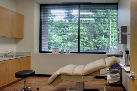 MR2 Dr. Linquist Medical Room (1)