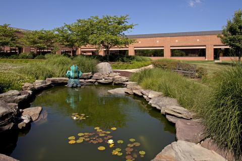 LS1-8 Loudoun Tech Center Courtyard (3)