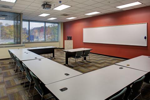TD4 University of Phoenix Classroom (1)