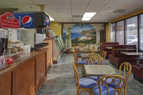 IC1 International Circle Deli (5)