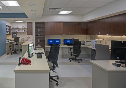 MCS GBMC Pharmacy Interior (28)