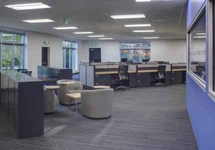 RW1 Direct Energy Solar Interior Office (8)