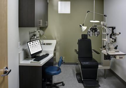 MCS Crofton Family Eye Care Interior (20)