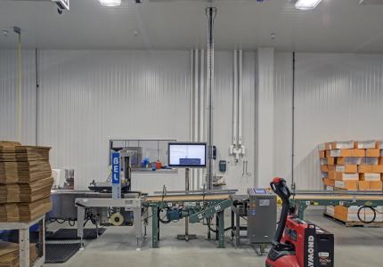 EC5 Saval Foods Interior (2)