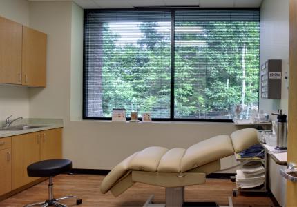 MR2 Dr. Linquist Medical Room (1)