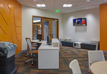 MCS University of Phoenix Interior (12)