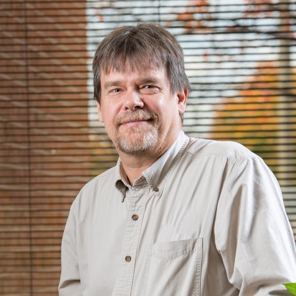 Keith Niepokoj headshot